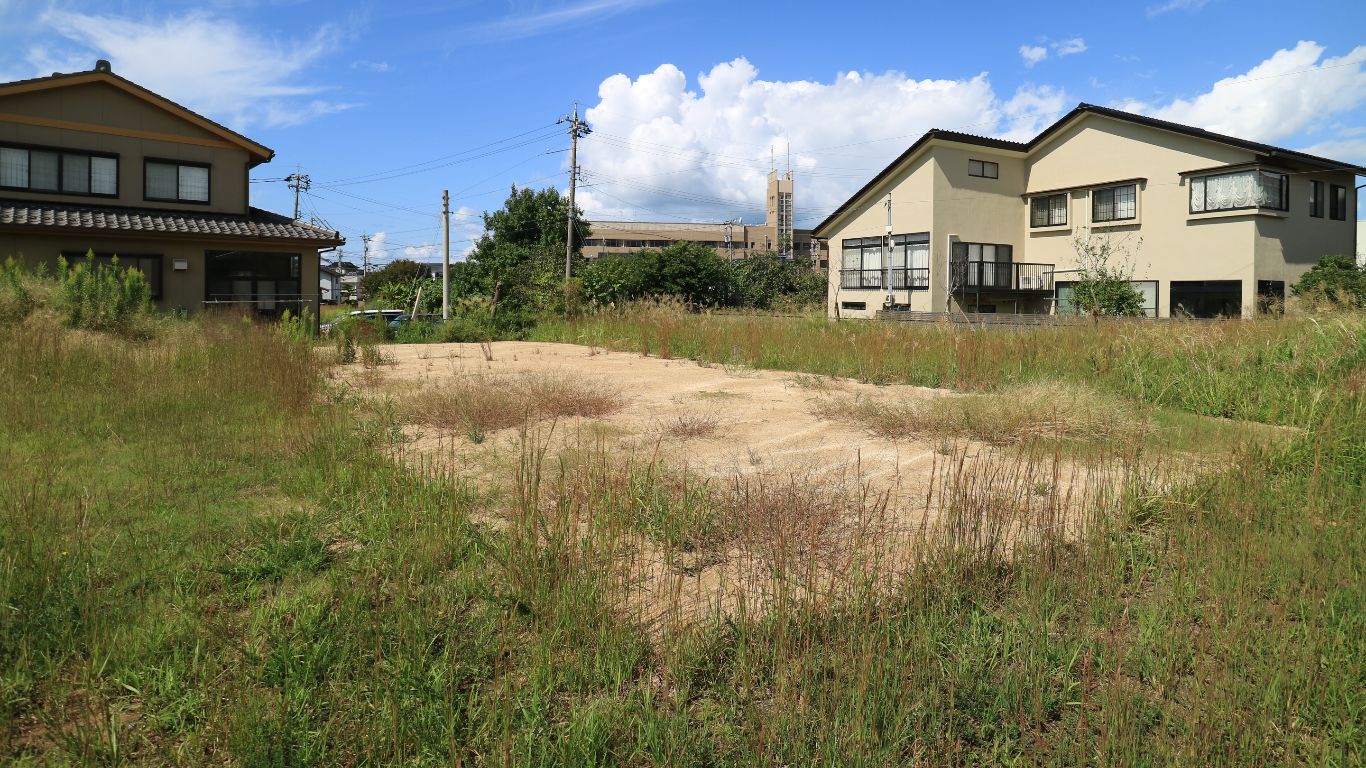 約400坪の敷地と庭