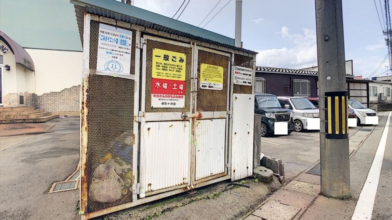 敷地内ゴミ出し場