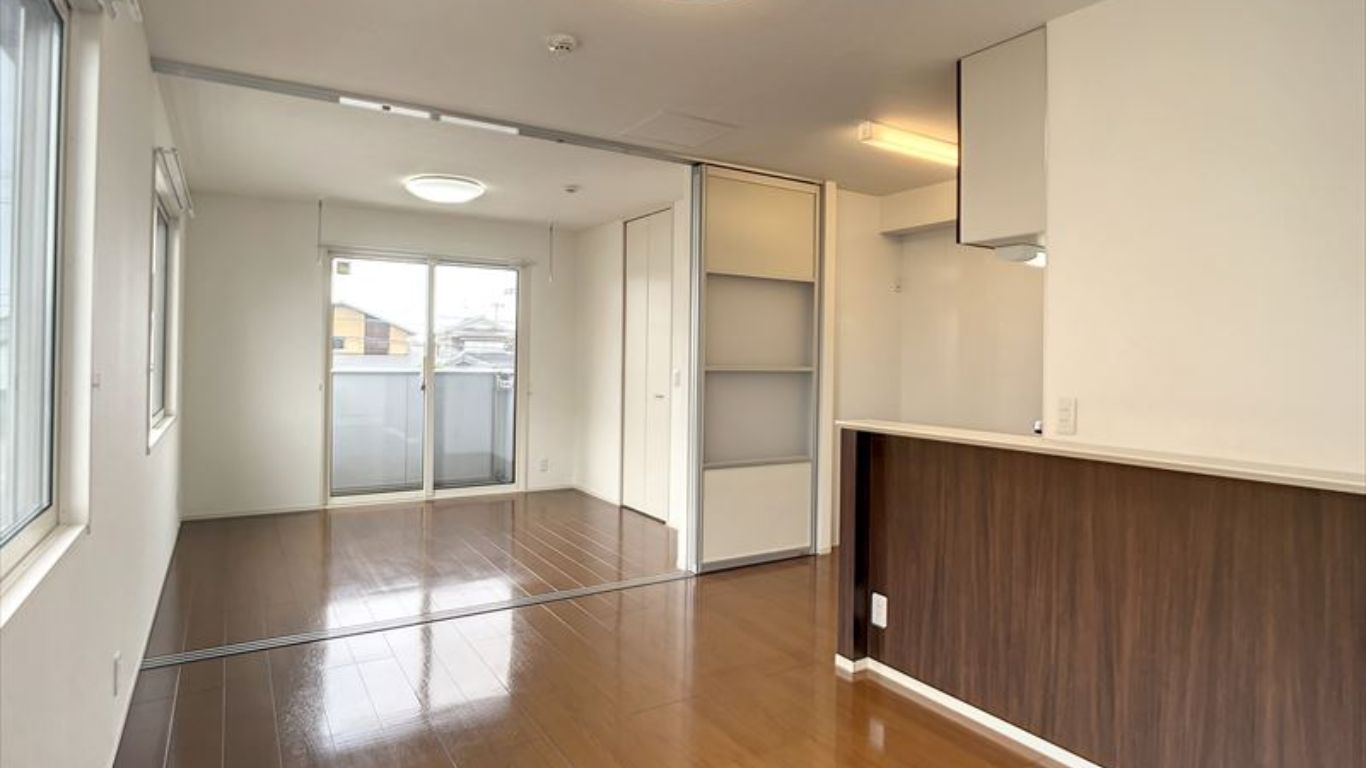 203号室　LDK→洋室