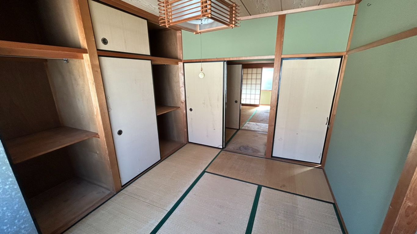 2階和室　8帖